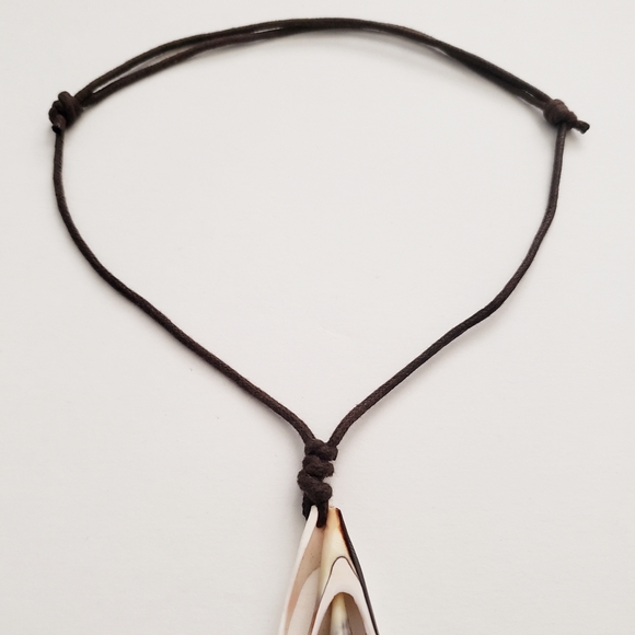 NEW Conch Seashell Necklace - Picture 6 of 6